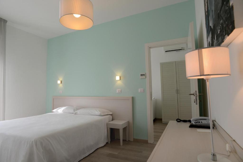 Maree Hotel Cesenatico Phòng bức ảnh